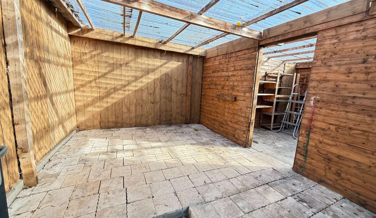 Geräteraum hinterm Carport