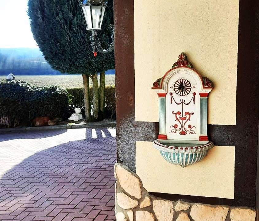 Brunnen am Haus