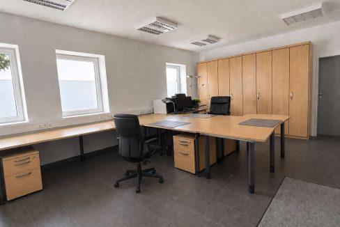 Büro Produktionshalle
