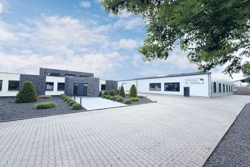 Gewerbeimmobilie mit Wohnhaus