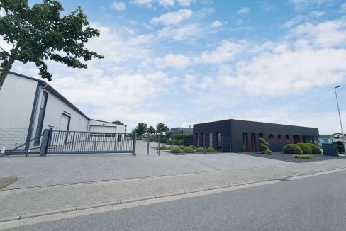 Südliche Zufahrt zum Hofgelände