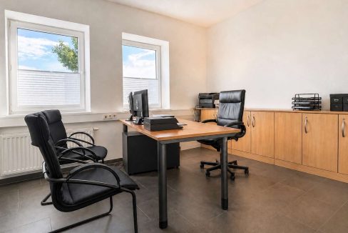 Büro Produktionshalle