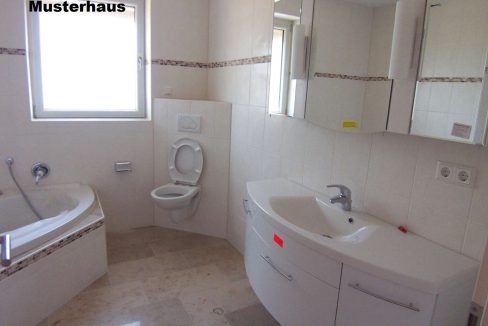 Badezimmer EG