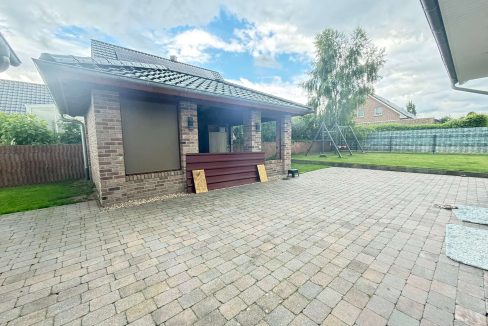 Terrasse vorm Sommergarten