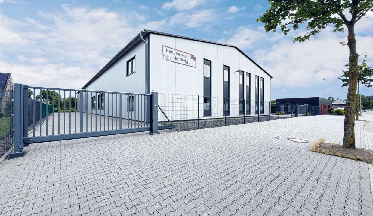 Produktionshalle - Südwestliche Zufahrt