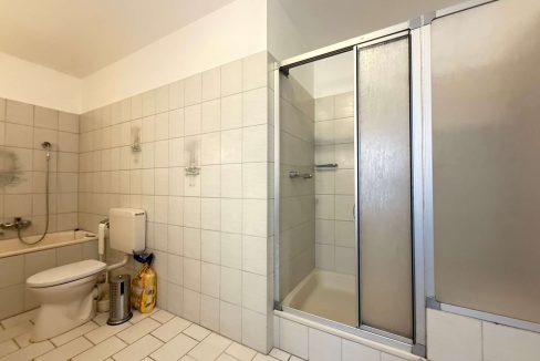 Badezimmer EG