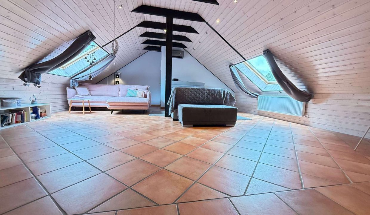 Studiozimmer OG
