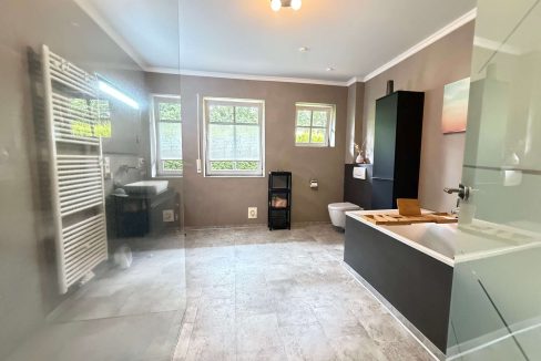 Badezimmer EG