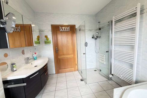 Badezimmer EG