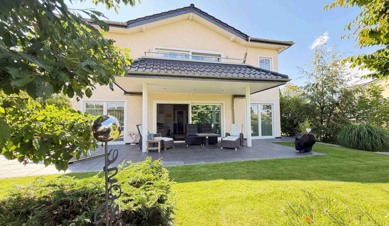 Sonnenterrasse zum Garten