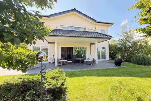Sonnenterrasse zum Garten