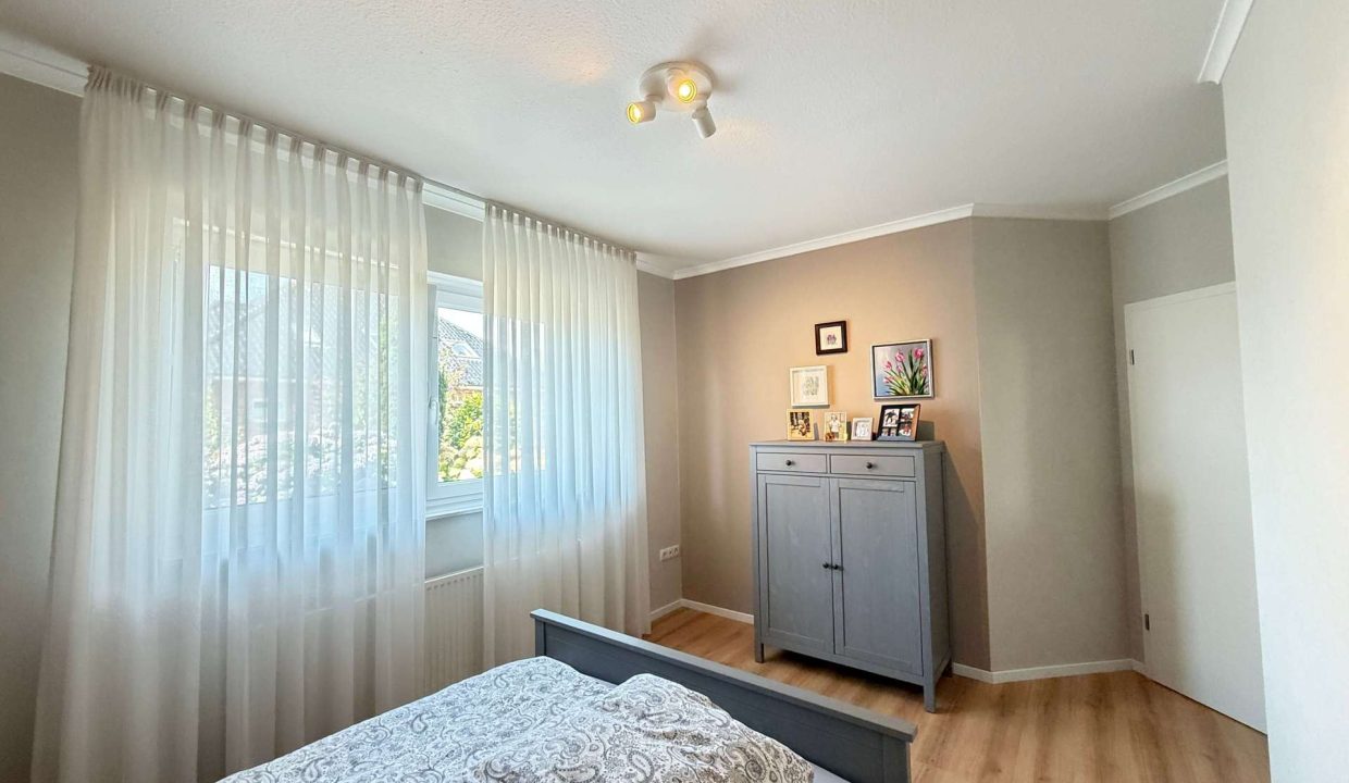 Schlafzimmer EG