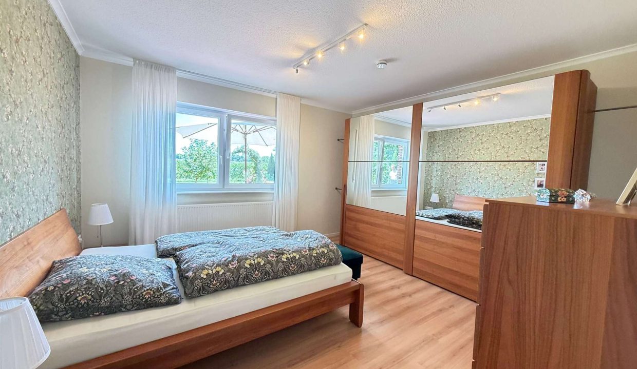 Schlafzimmer EG