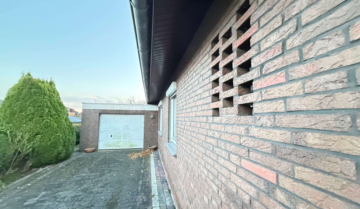 Zufahrt Garage