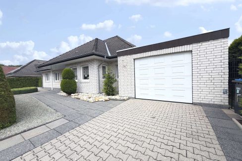 Haus mit Garage