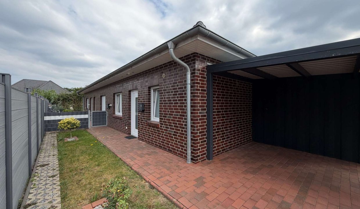 DHH mit Carport