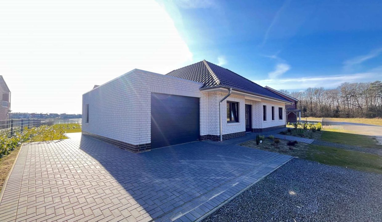 Bungalow mit Garage