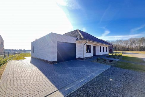Bungalow mit Garage