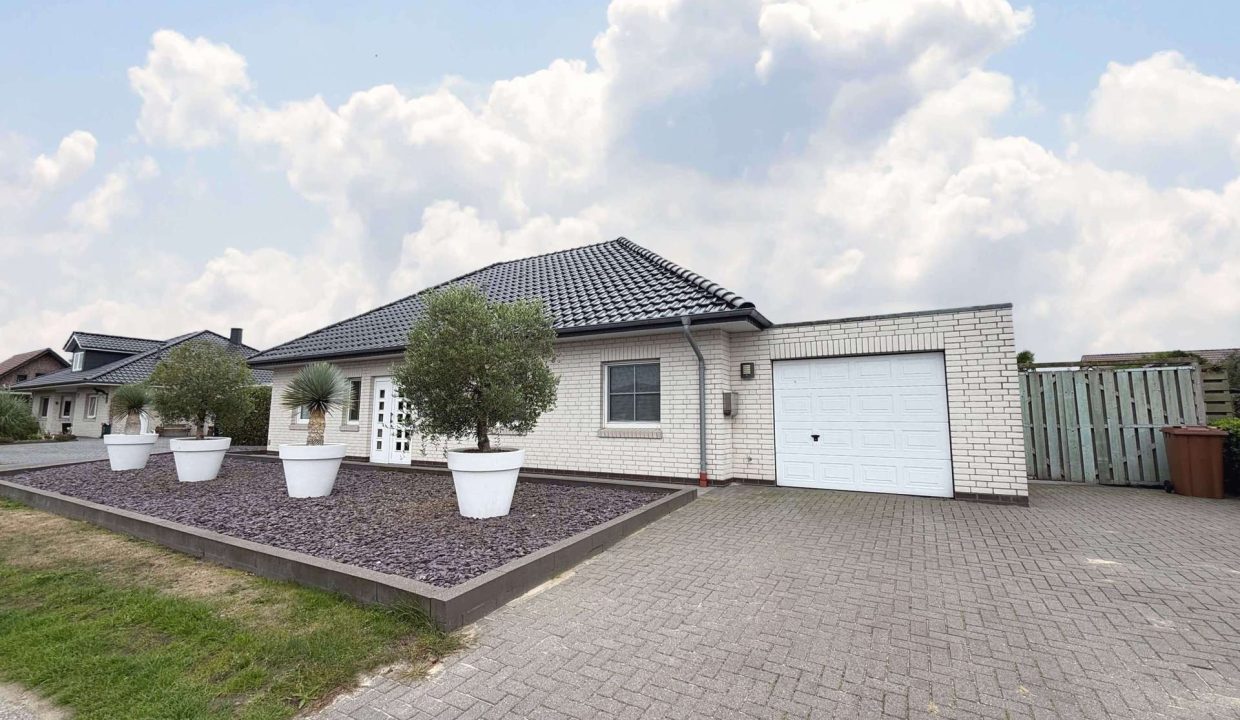 Bungalow mit Garage