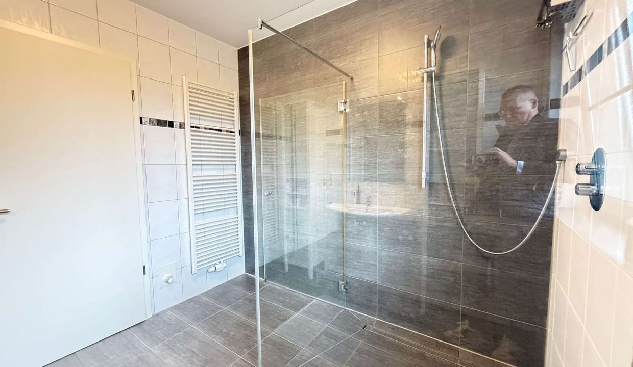 Ebenerdige Dusche