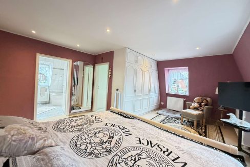 Schlafzimmer mit Bad En Suite