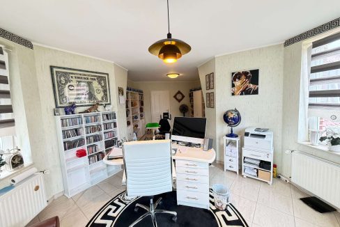 Erkerzimmer Büro
