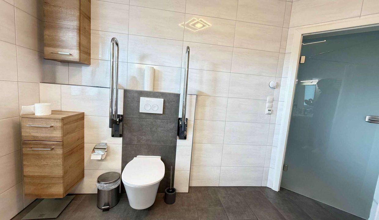 Badezimmer EG