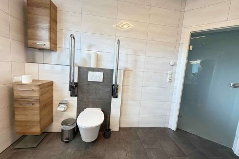 Badezimmer EG