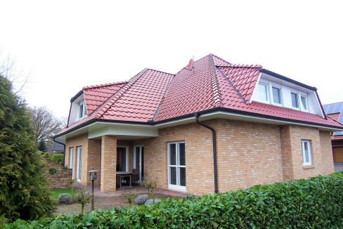 Teilüberdachte Terrasse
